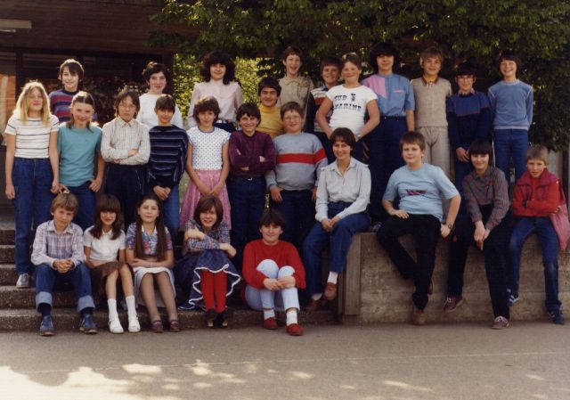 Klassenfoto_Haupt_5a_640x449.jpg